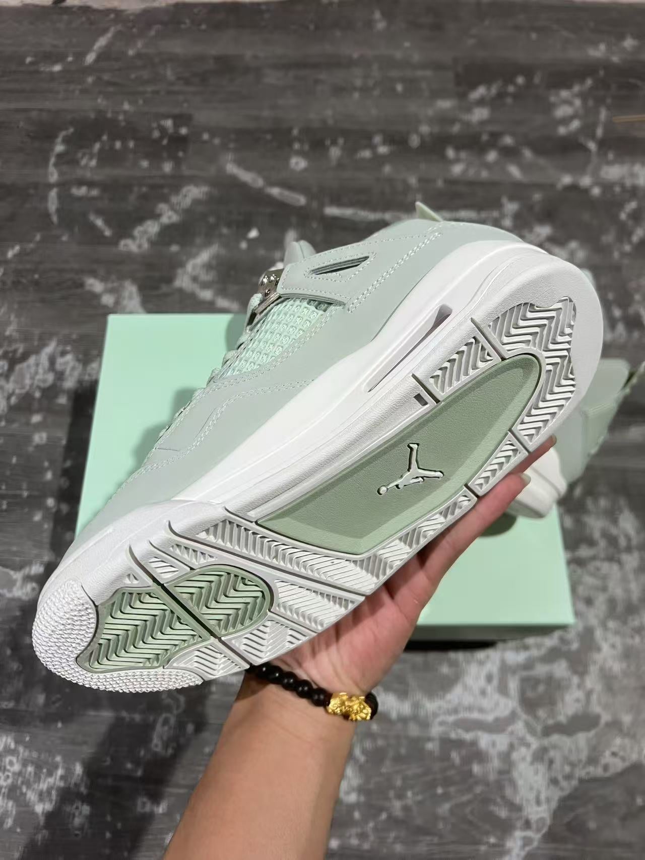 Women's Air Jordan 4 Retro "Abundance"