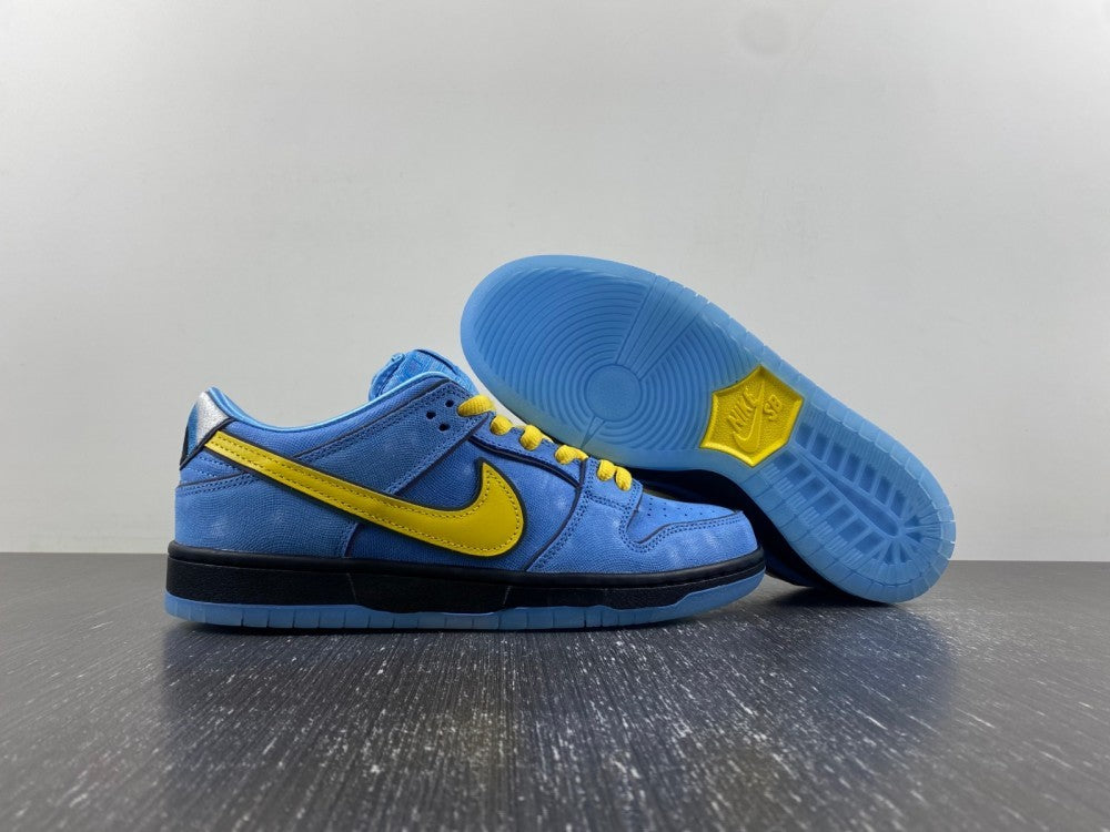 Nike SB Dunk Low x The Powerpuff Girls "Bubbles"