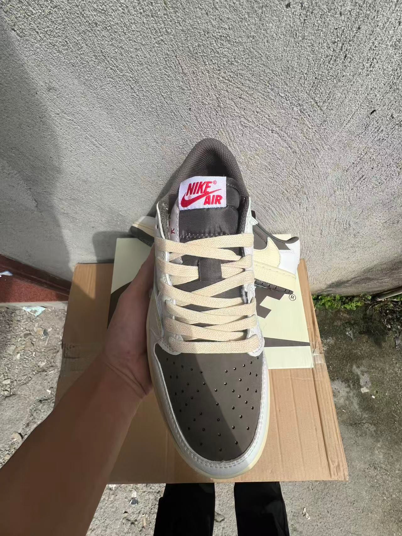 Jordan 1 Retro Low OG SP Travis Scott "Reverse Mocha"