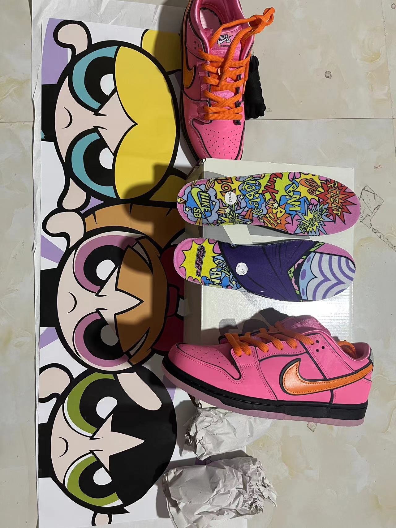 Nike SB Dunk Low "The Powerpuff Girls Blossom"