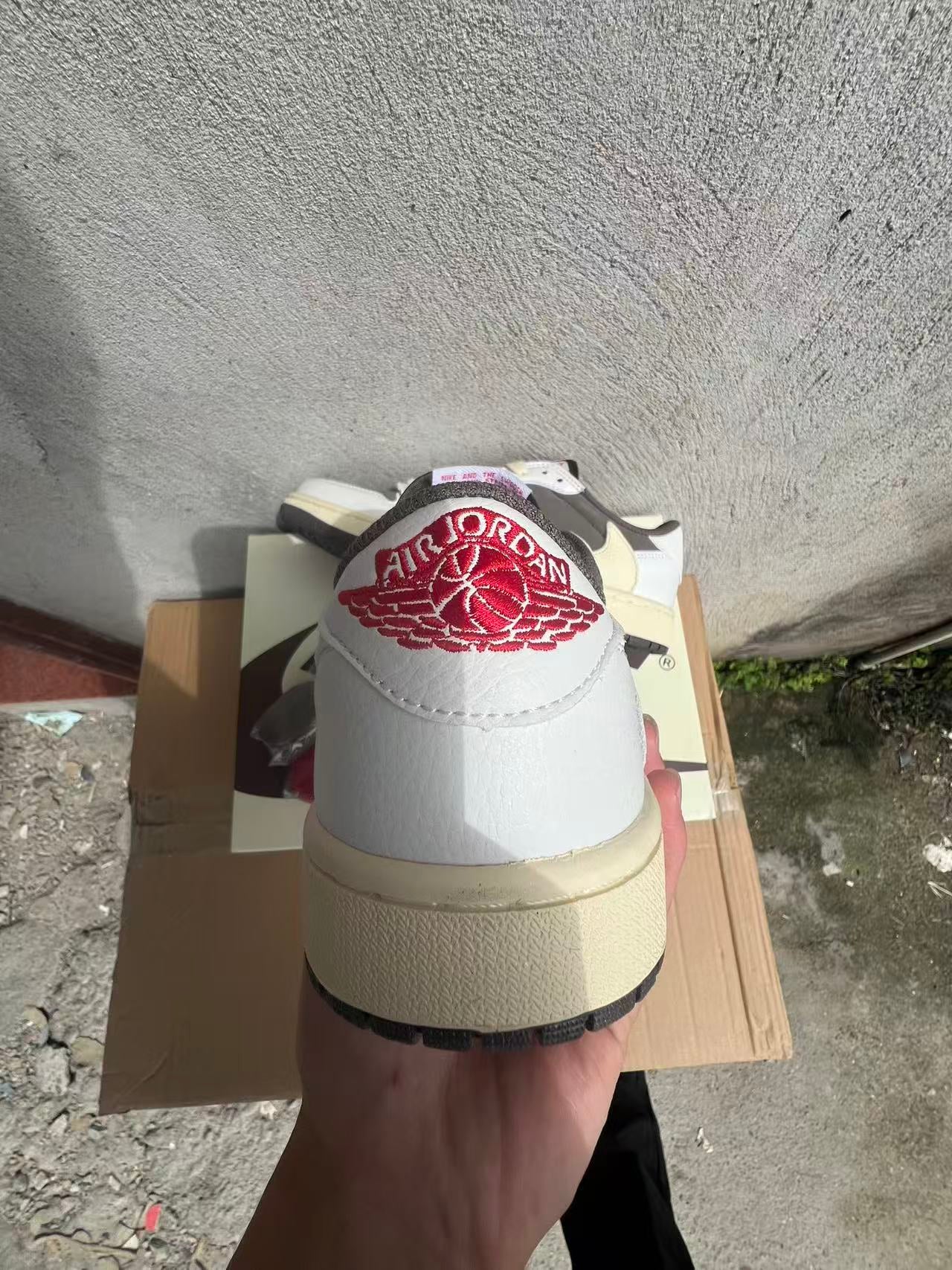 Jordan 1 Retro Low OG SP Travis Scott "Reverse Mocha"
