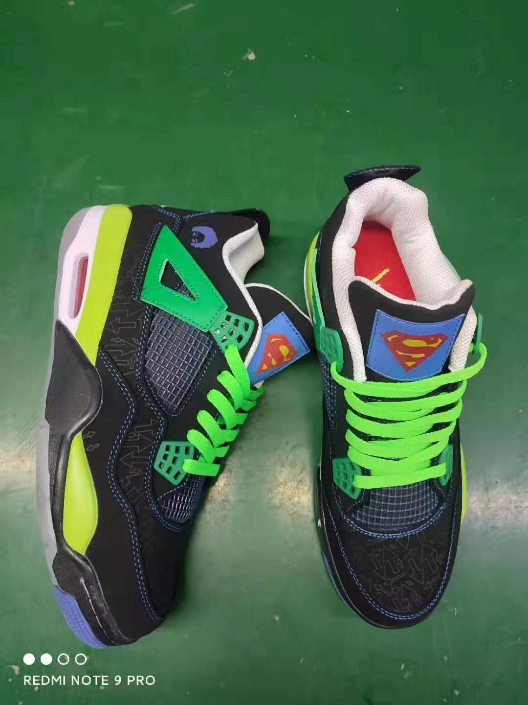 Air Jordan 4 Retro "Doernbecher