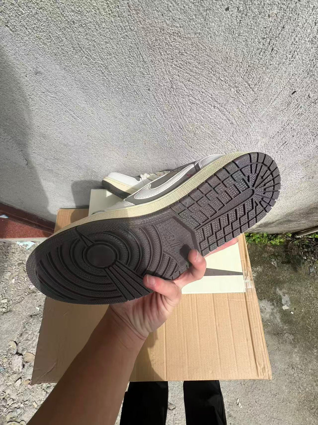 Jordan 1 Retro Low OG SP Travis Scott "Reverse Mocha"