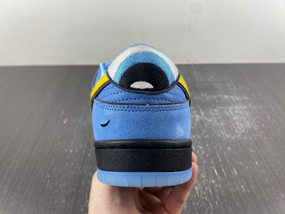 Nike SB Dunk Low x The Powerpuff Girls "Bubbles"