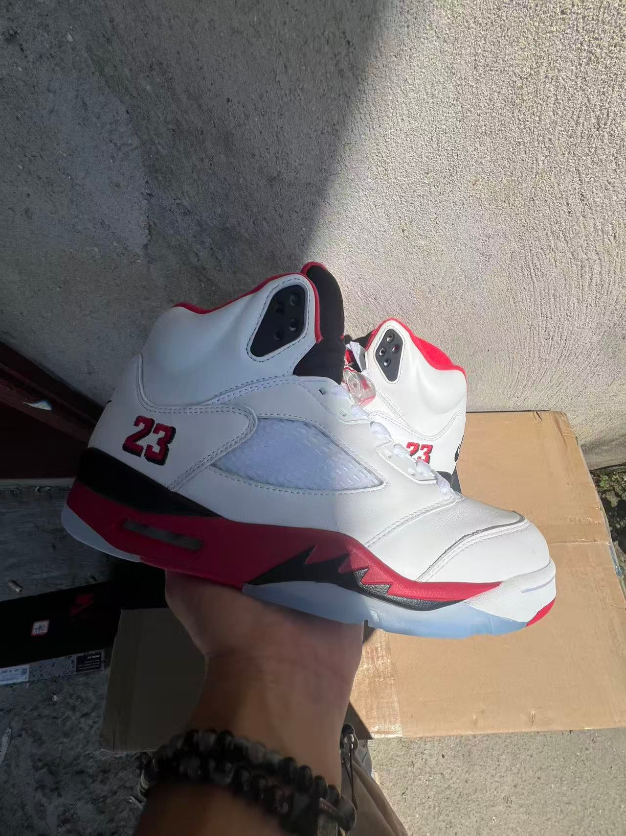 Air Jordan 5 Retro "Fire Red"