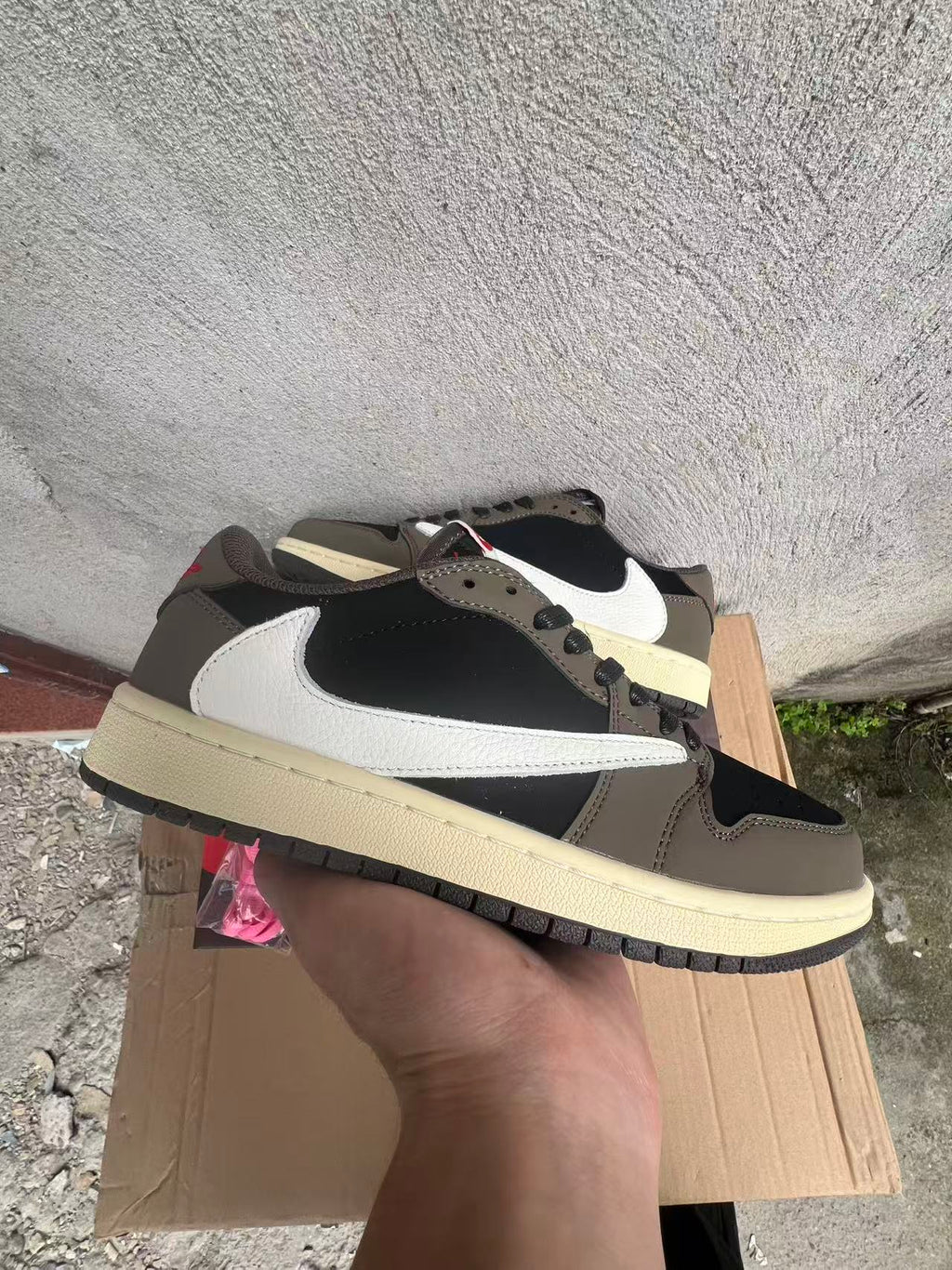 Travis Scott x Air Jordan 1 Low "Mocha"