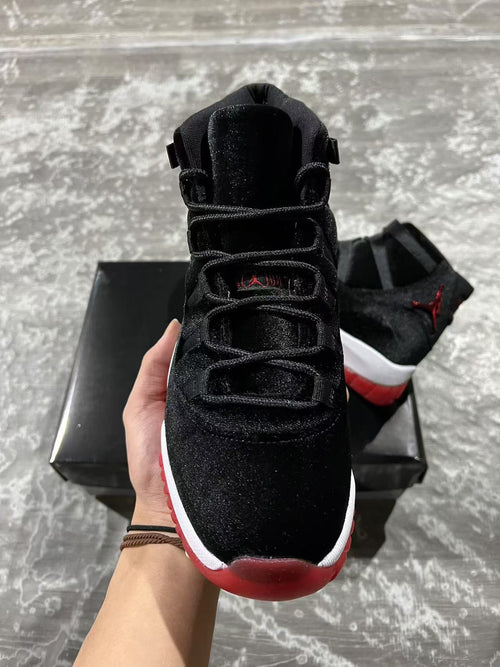 Air Jordan 11 Retro "Bred Velvet"