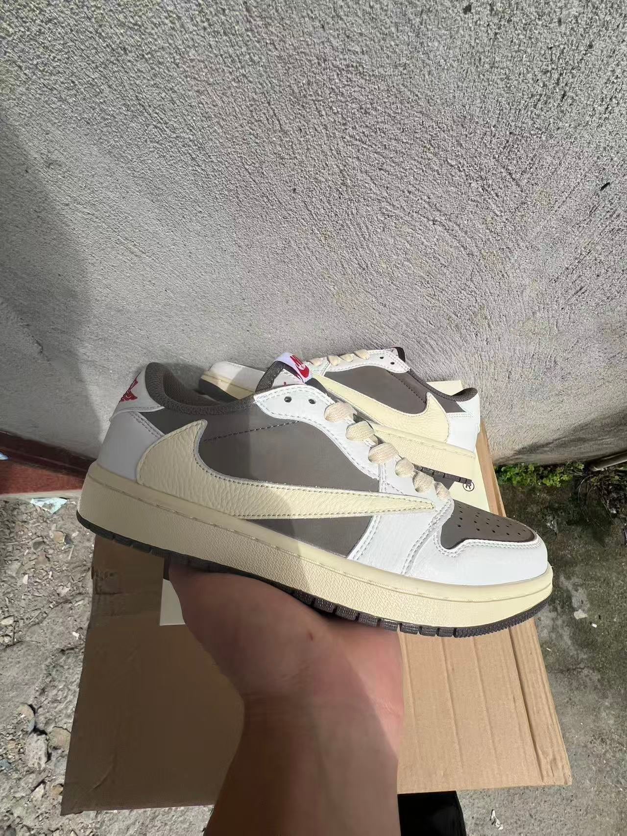 Jordan 1 Retro Low OG SP Travis Scott "Reverse Mocha"